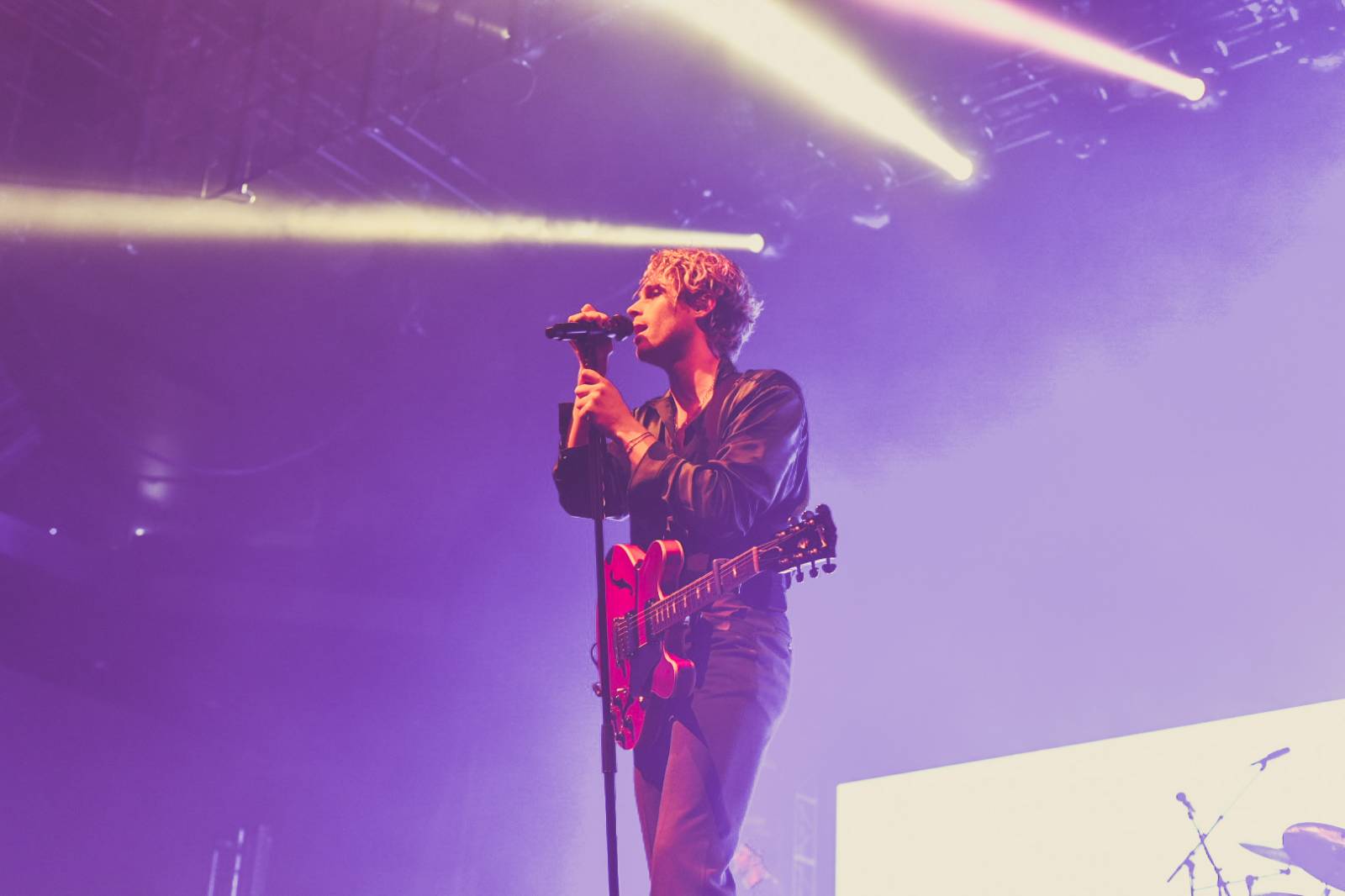 Řev, nadšení i slzy dojetí. 5 Seconds Of Summer dorazili do Prahy