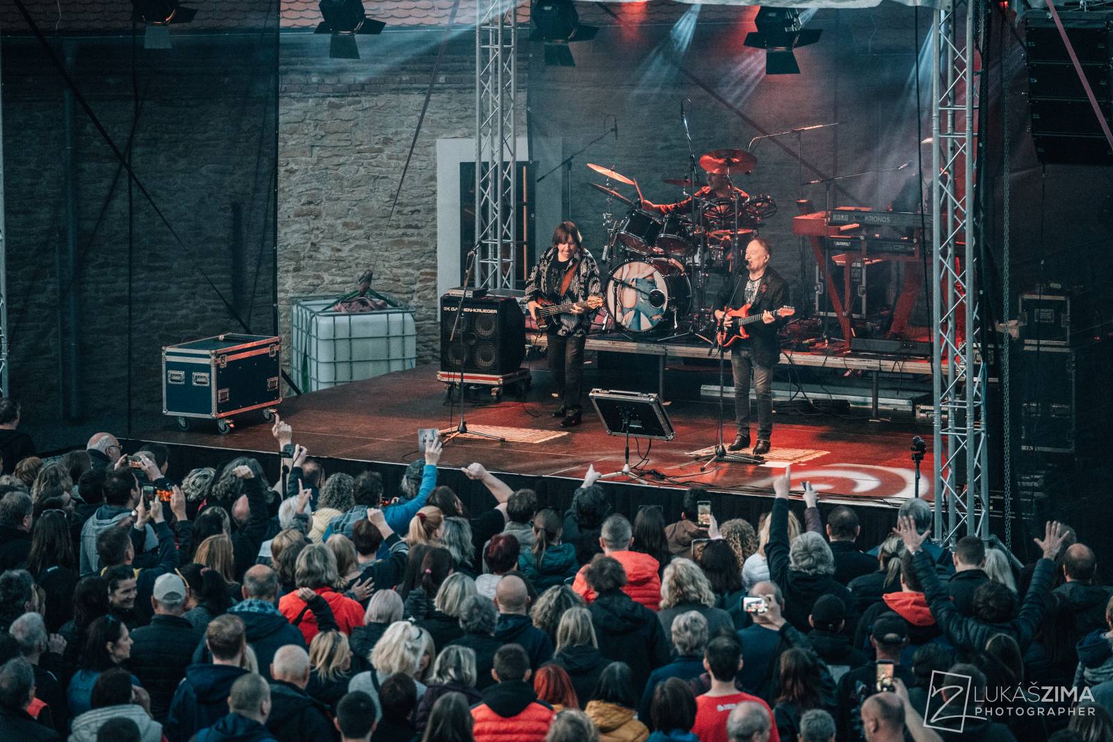 Olympic pálil čarodějnice. Do Běchovic přilákal spoustu fanoušků a přivezl s sebou Františka Nedvěda ml.