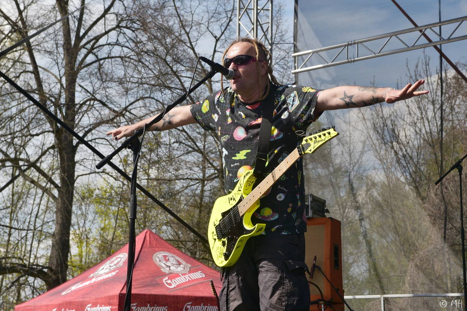 První letošní velká open-air akce v Plzni. Za Plazou vystoupili Hi-Fly, Kurtizány z 25. Avenue, Krucipüsk i Trautenberk