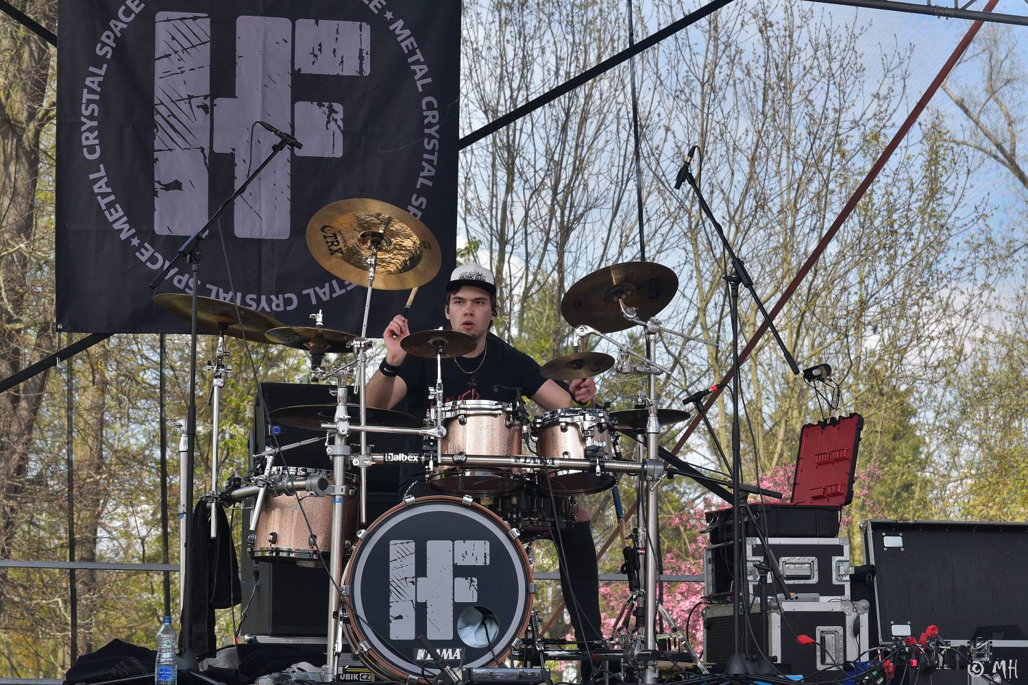 První letošní velká open-air akce v Plzni. Za Plazou vystoupili Hi-Fly, Kurtizány z 25. Avenue, Krucipüsk i Trautenberk