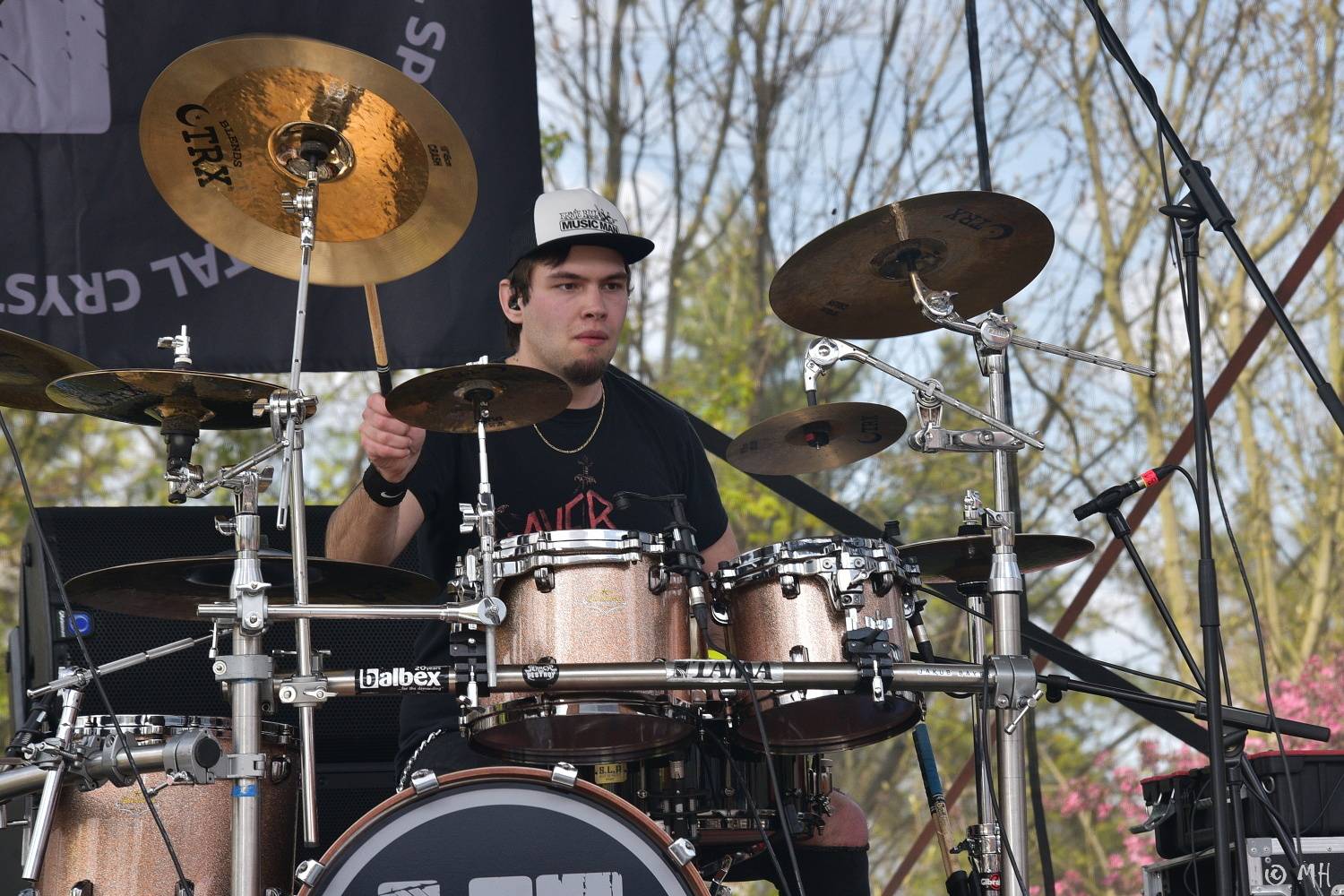 První letošní velká open-air akce v Plzni. Za Plazou vystoupili Hi-Fly, Kurtizány z 25. Avenue, Krucipüsk i Trautenberk