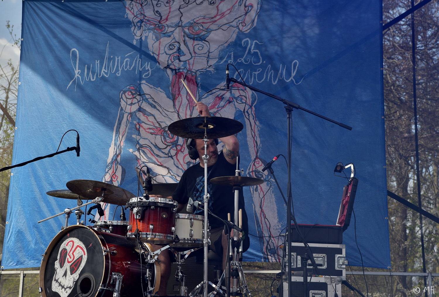 První letošní velká open-air akce v Plzni. Za Plazou vystoupili Hi-Fly, Kurtizány z 25. Avenue, Krucipüsk i Trautenberk