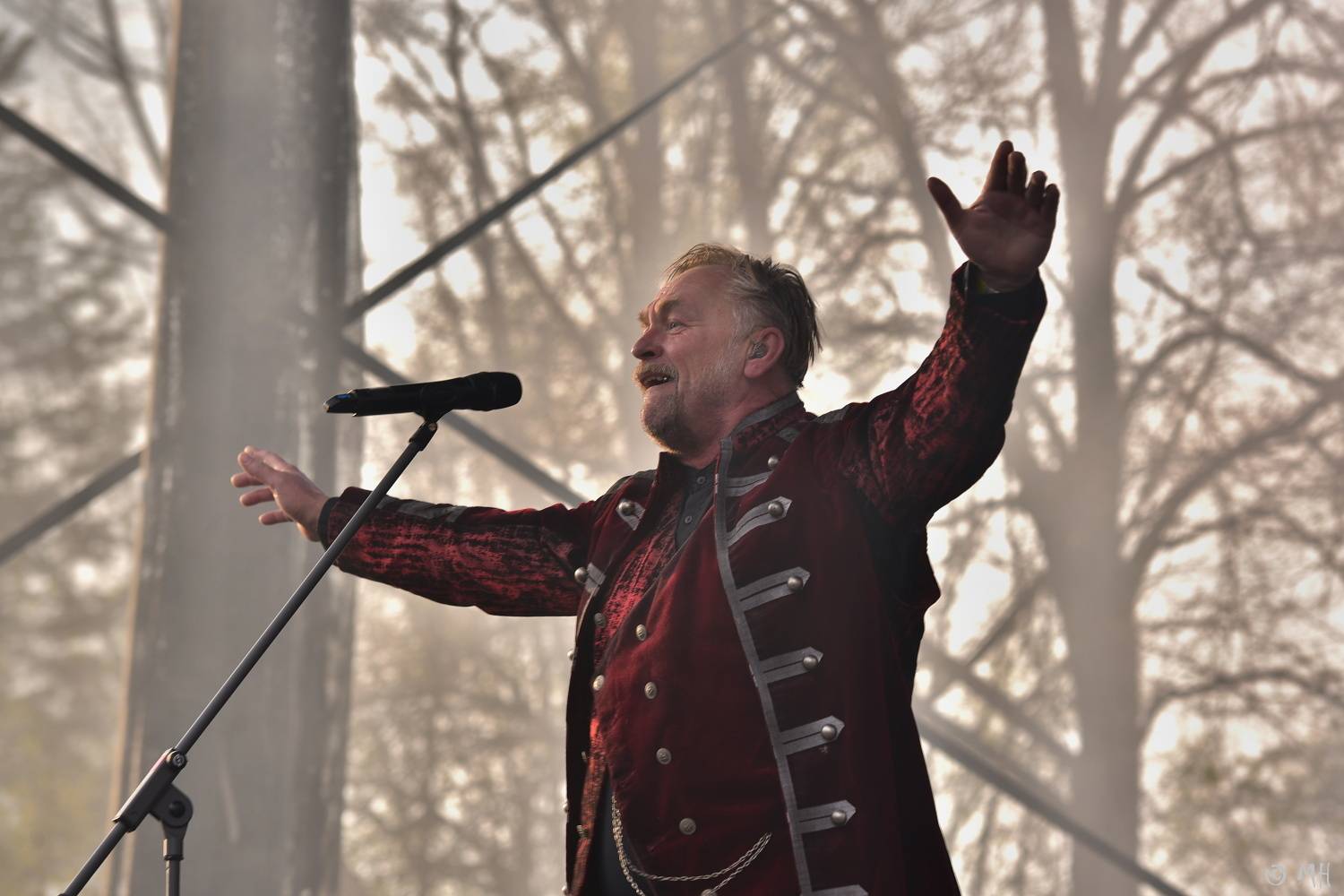 První letošní velká open-air akce v Plzni. Za Plazou vystoupili Hi-Fly, Kurtizány z 25. Avenue, Krucipüsk i Trautenberk