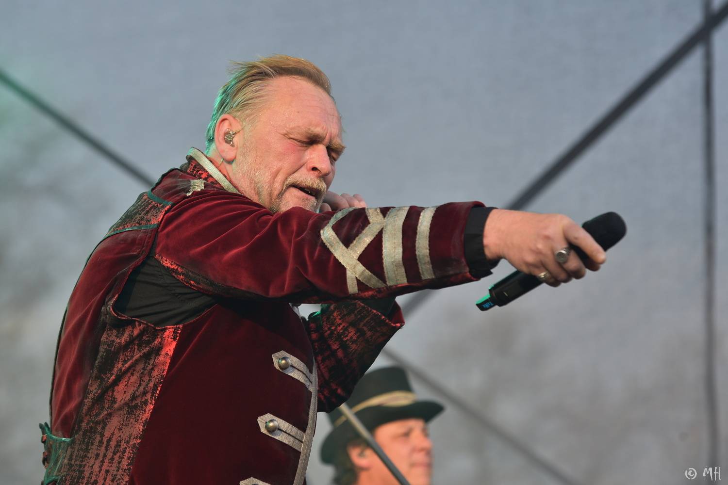 První letošní velká open-air akce v Plzni. Za Plazou vystoupili Hi-Fly, Kurtizány z 25. Avenue, Krucipüsk i Trautenberk