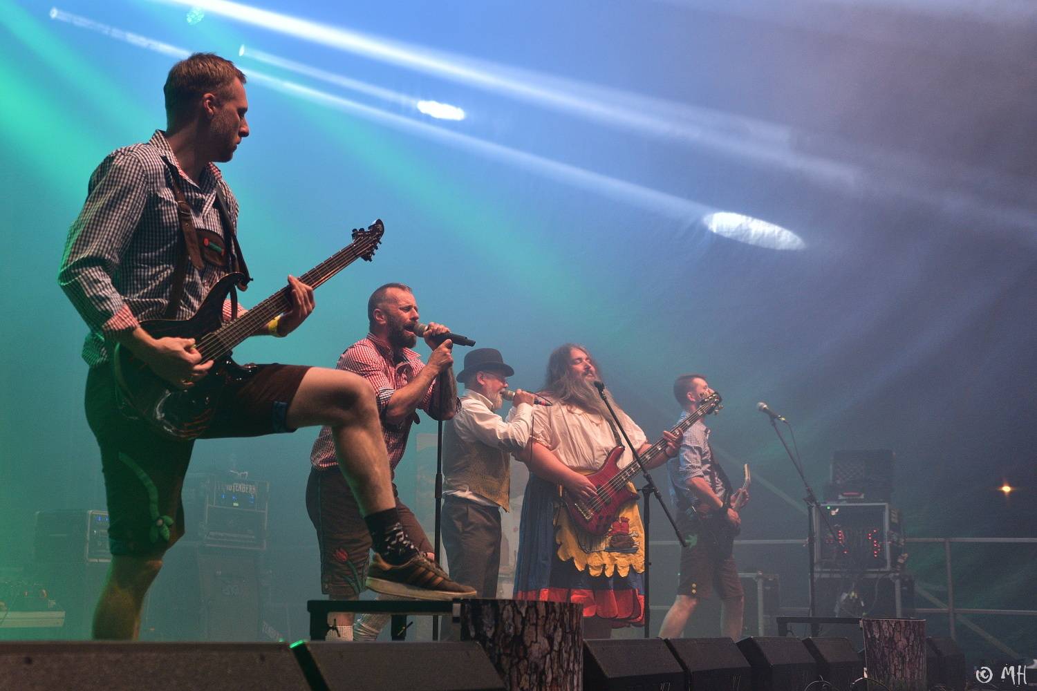 První letošní velká open-air akce v Plzni. Za Plazou vystoupili Hi-Fly, Kurtizány z 25. Avenue, Krucipüsk i Trautenberk