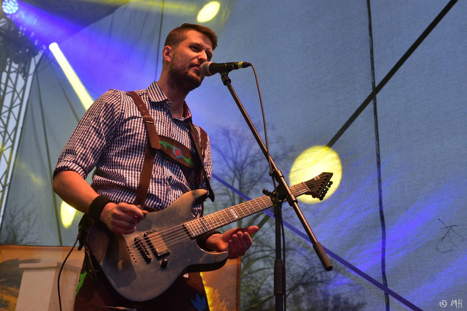 První letošní velká open-air akce v Plzni. Za Plazou vystoupili Hi-Fly, Kurtizány z 25. Avenue, Krucipüsk i Trautenberk