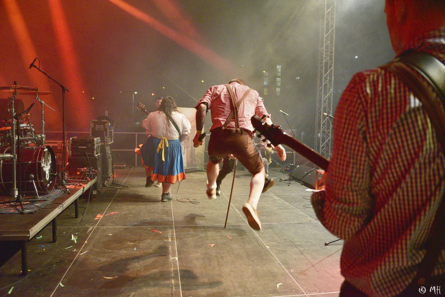 První letošní velká open-air akce v Plzni. Za Plazou vystoupili Hi-Fly, Kurtizány z 25. Avenue, Krucipüsk i Trautenberk