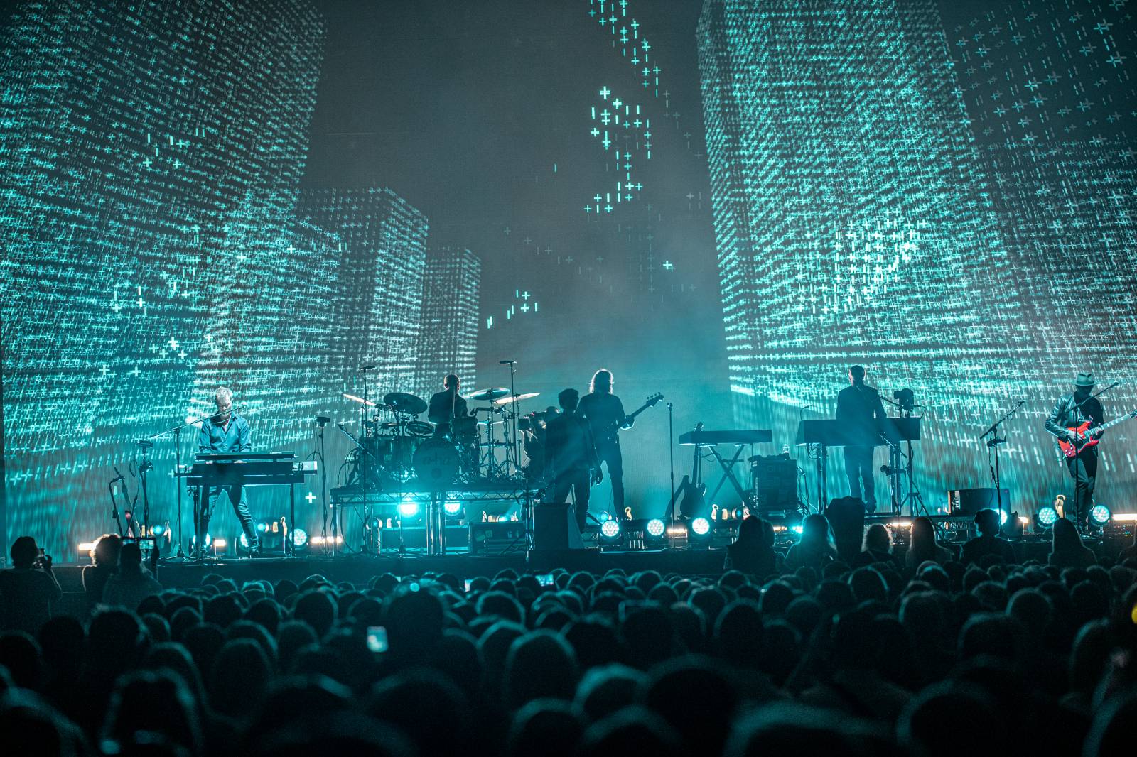 S A-ha si zpívala celá O2 arena, původní členové zahráli největší hity včetně Take On Me