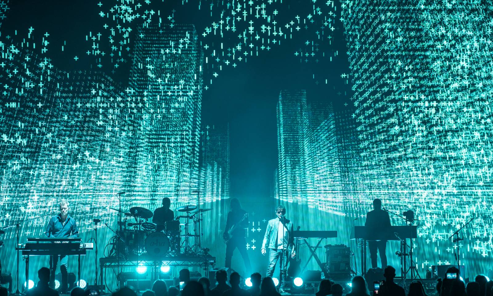 S A-ha si zpívala celá O2 arena, původní členové zahráli největší hity včetně Take On Me