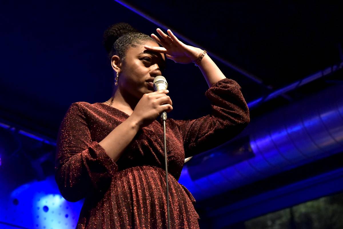 Samara Joy předvedla vyprodanému Jazz Docku svůj sametový hlas, vystoupila s Quartetem