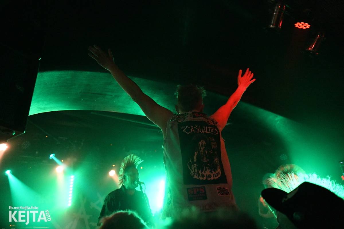 Bestie zvaná The Casualties zaútočila na pražské Futurum, drsné pogo neznalo mezí