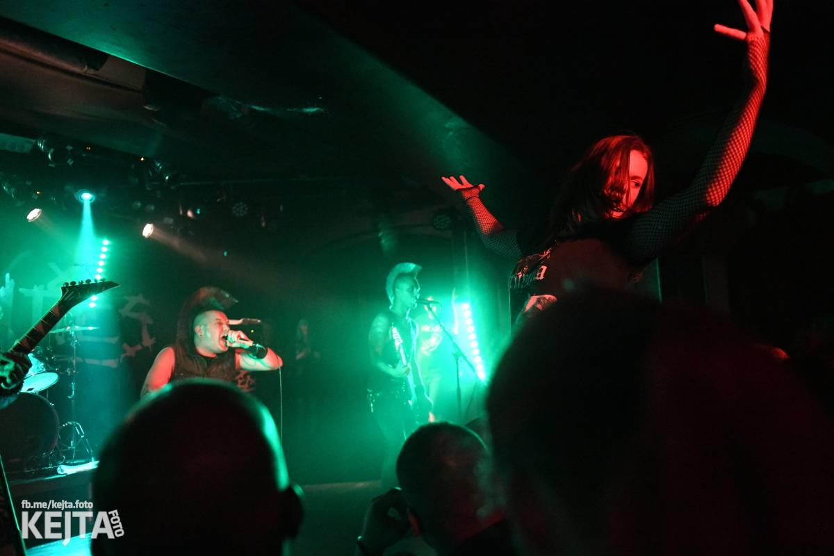 Bestie zvaná The Casualties zaútočila na pražské Futurum, drsné pogo neznalo mezí