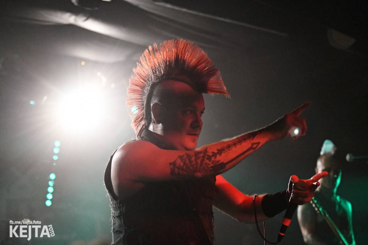 Bestie zvaná The Casualties zaútočila na pražské Futurum, drsné pogo neznalo mezí