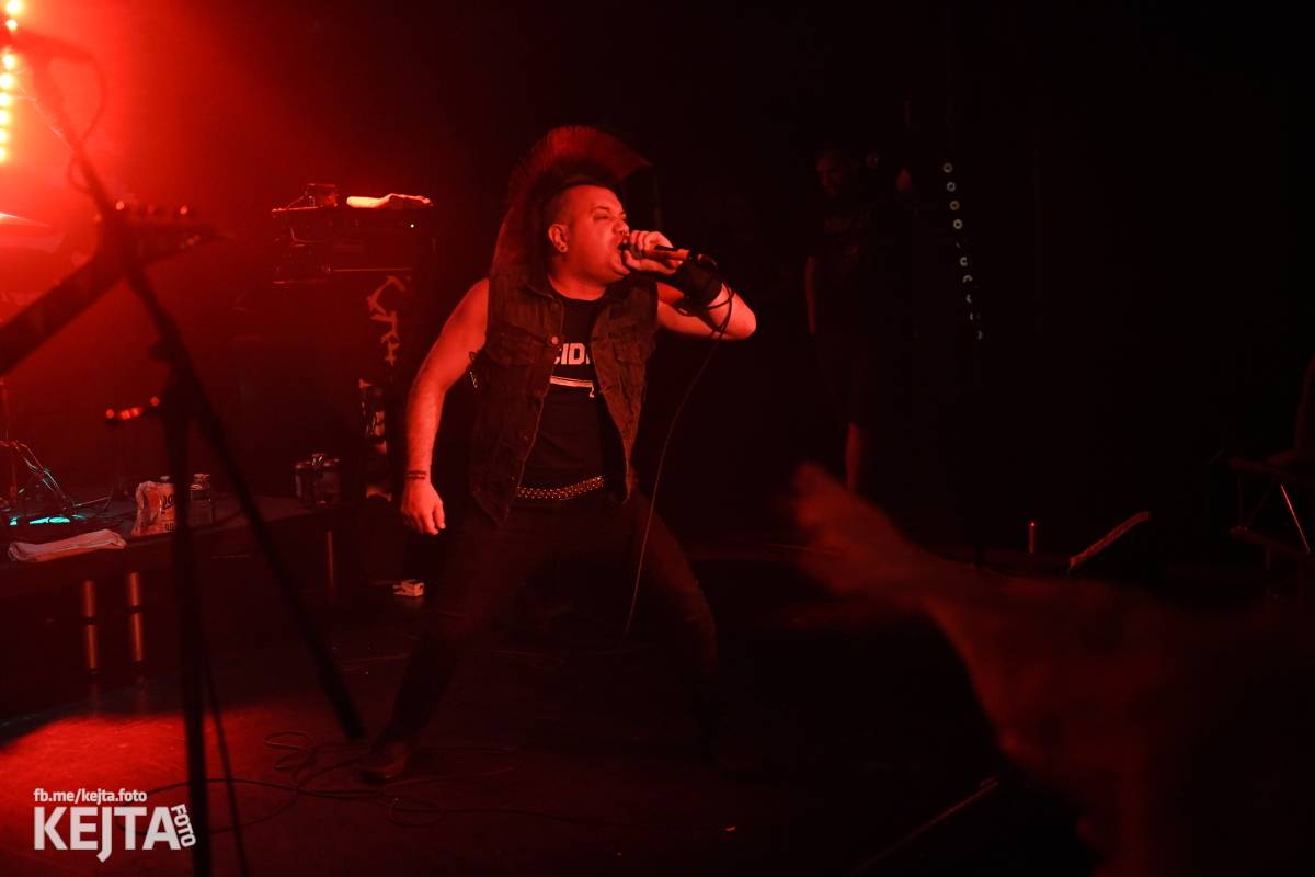 Bestie zvaná The Casualties zaútočila na pražské Futurum, drsné pogo neznalo mezí