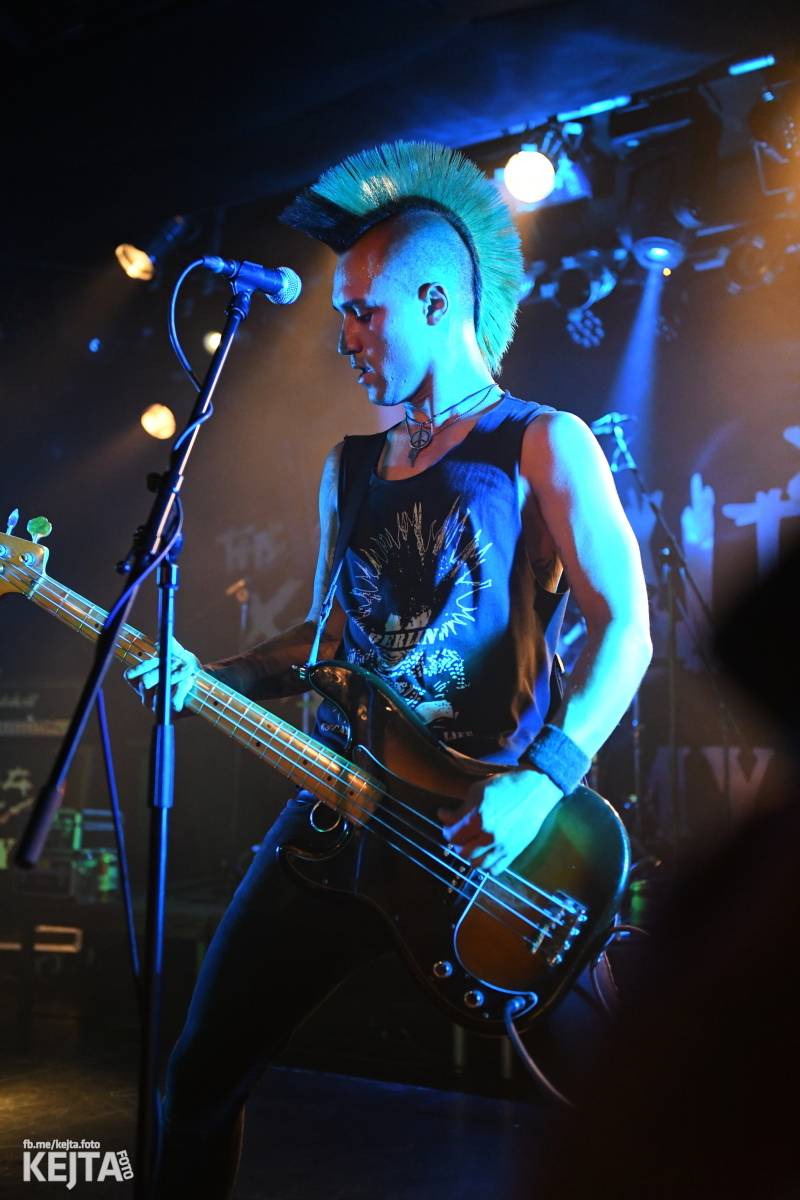 Bestie zvaná The Casualties zaútočila na pražské Futurum, drsné pogo neznalo mezí