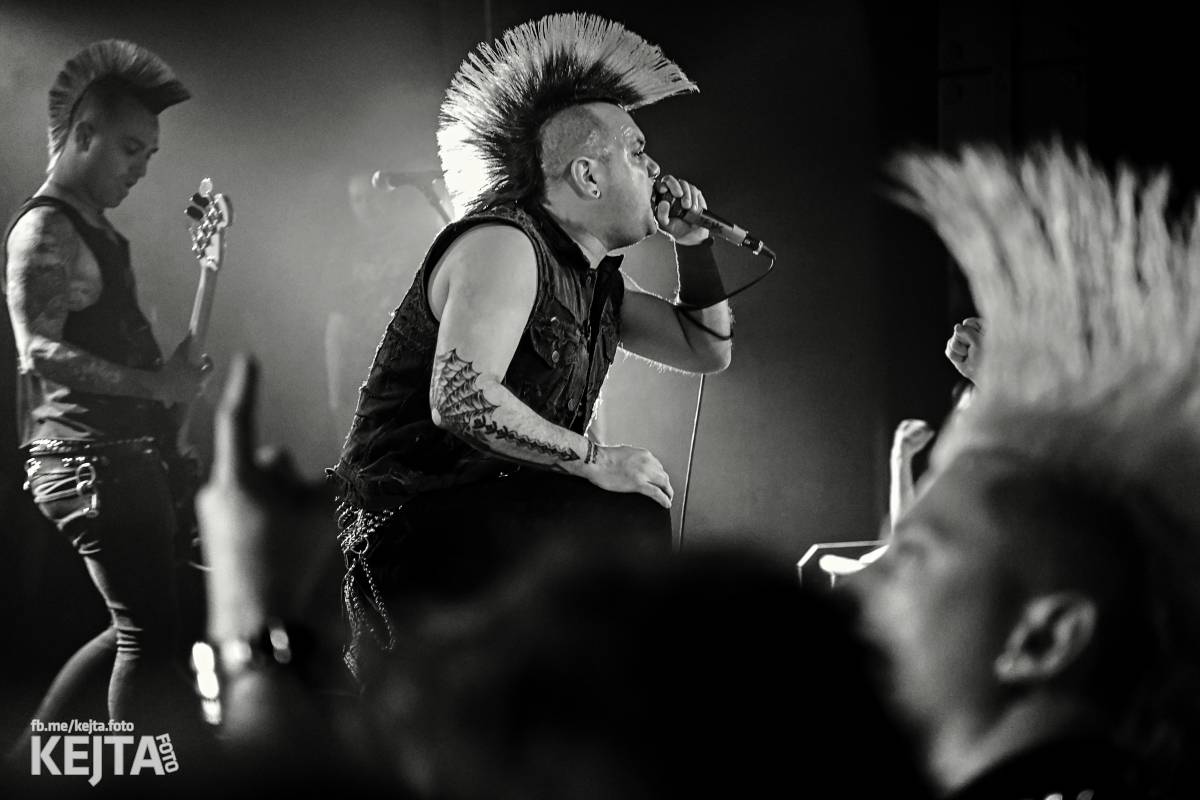 Bestie zvaná The Casualties zaútočila na pražské Futurum, drsné pogo neznalo mezí