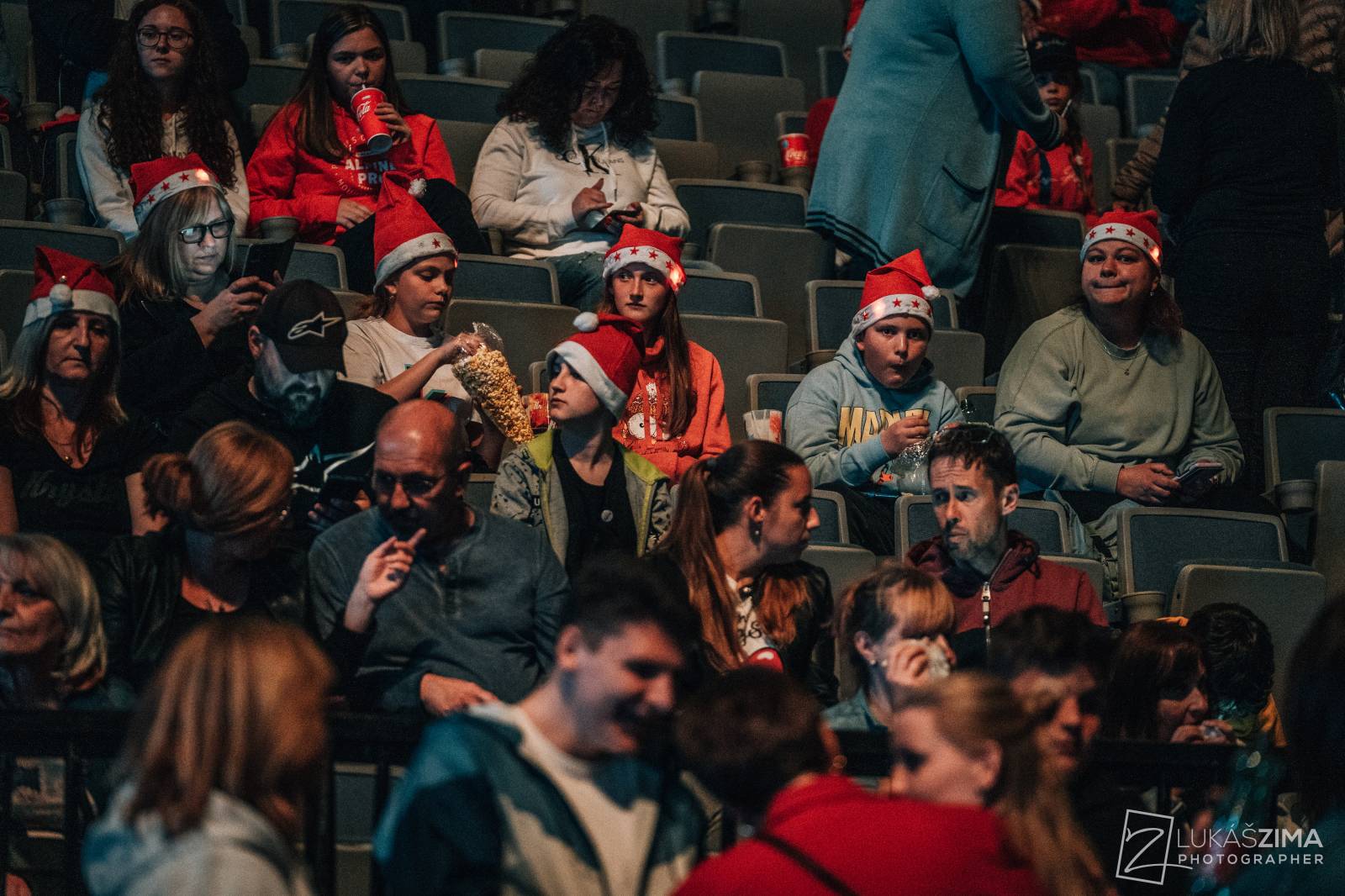 Kryštof si udělali Vánoce v květnu. V O2 areně sněžilo, Richard Krajčo přijel na saních