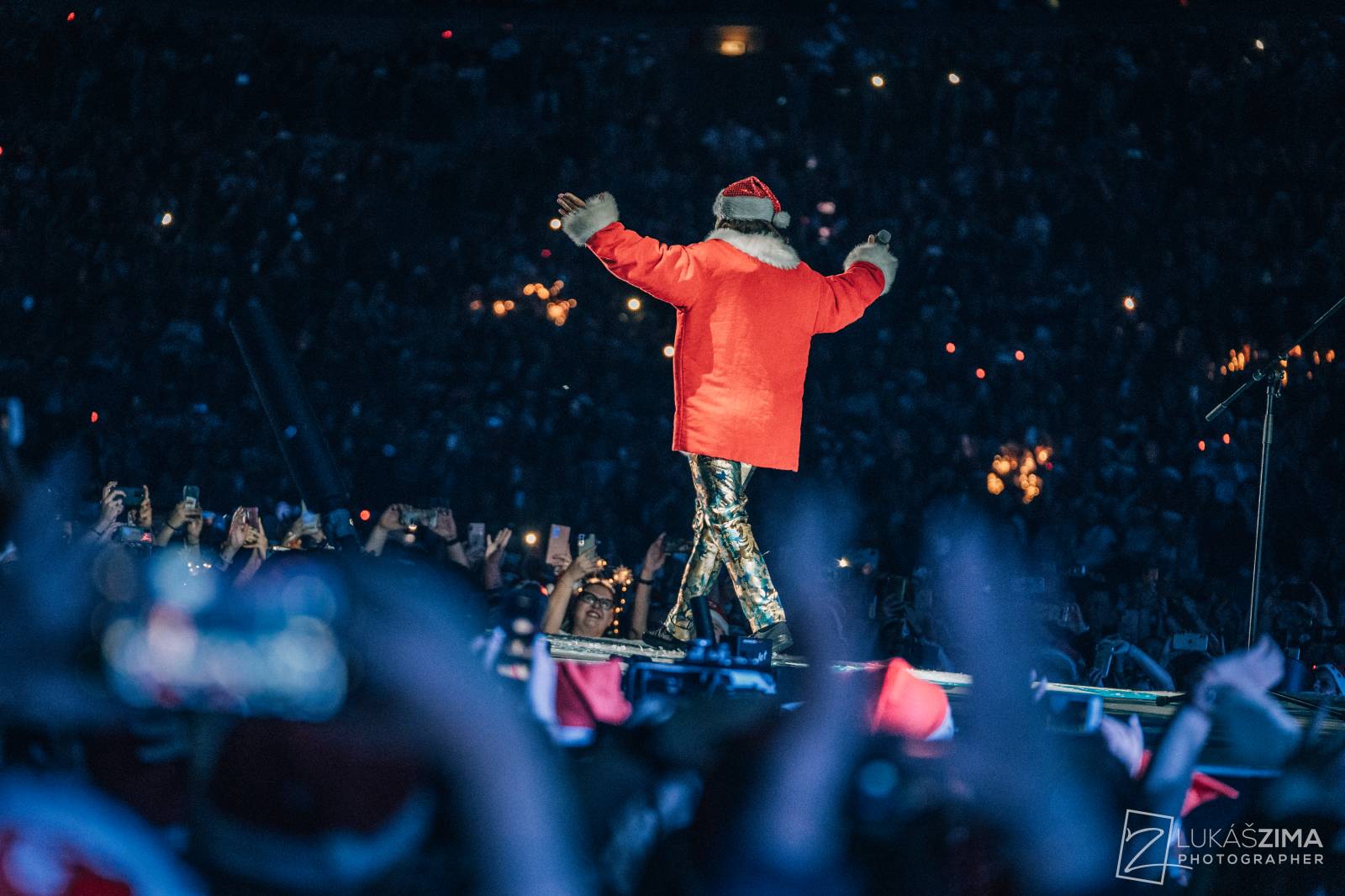 Kryštof si udělali Vánoce v květnu. V O2 areně sněžilo, Richard Krajčo přijel na saních