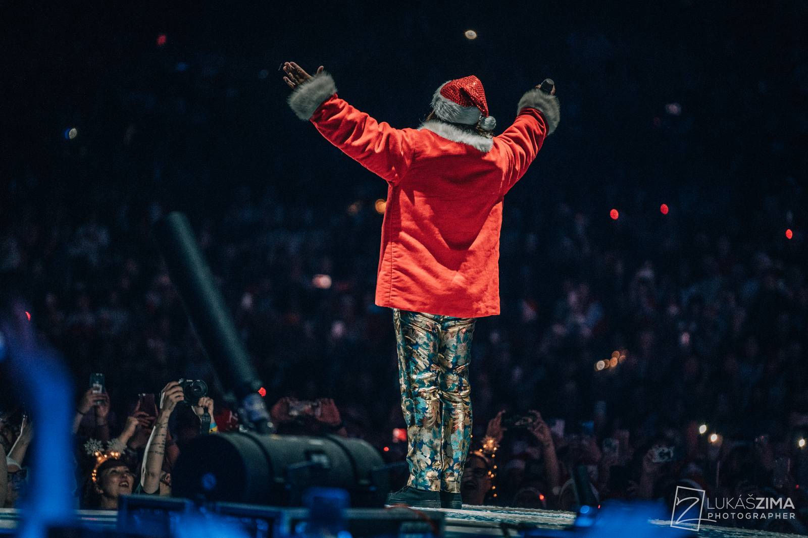 Kryštof si udělali Vánoce v květnu. V O2 areně sněžilo, Richard Krajčo přijel na saních