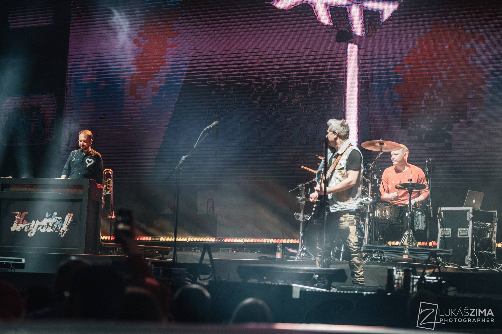 Kryštof si udělali Vánoce v květnu. V O2 areně sněžilo, Richard Krajčo přijel na saních