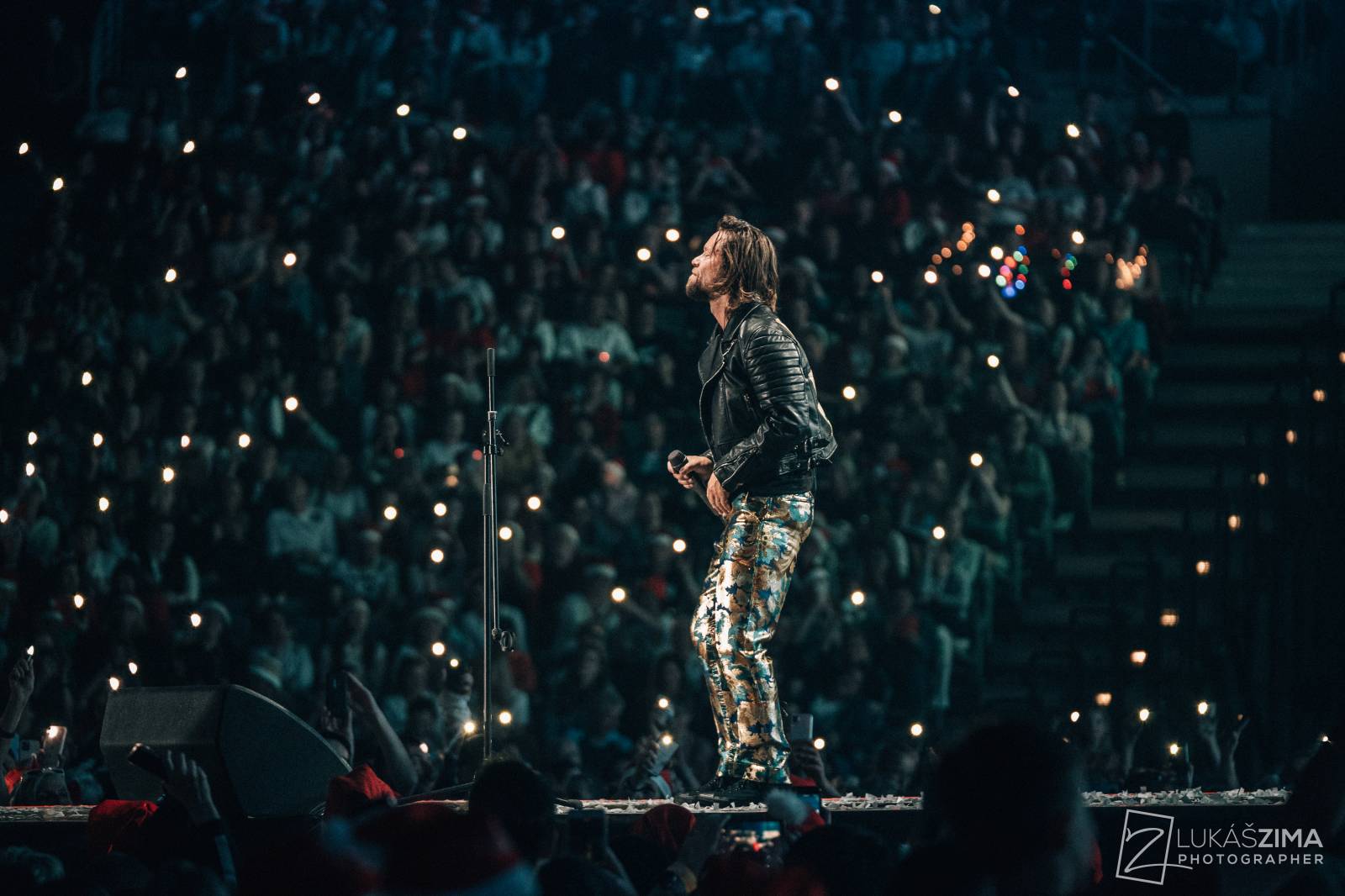 Kryštof si udělali Vánoce v květnu. V O2 areně sněžilo, Richard Krajčo přijel na saních