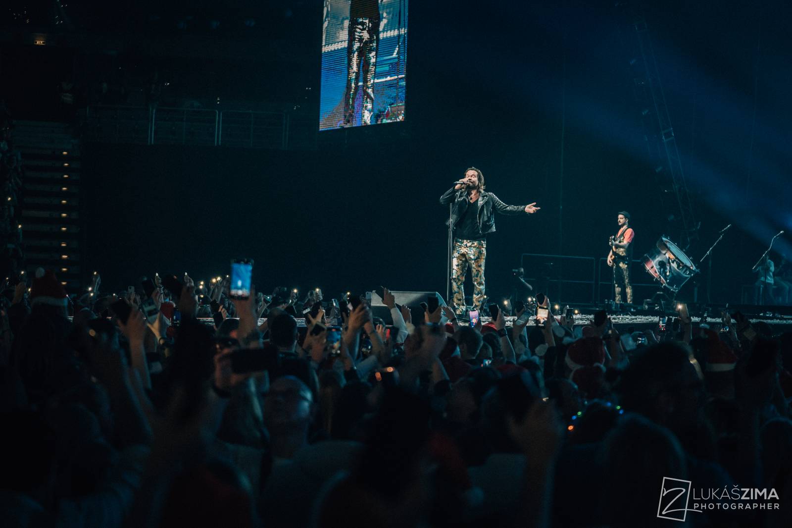 Kryštof si udělali Vánoce v květnu. V O2 areně sněžilo, Richard Krajčo přijel na saních