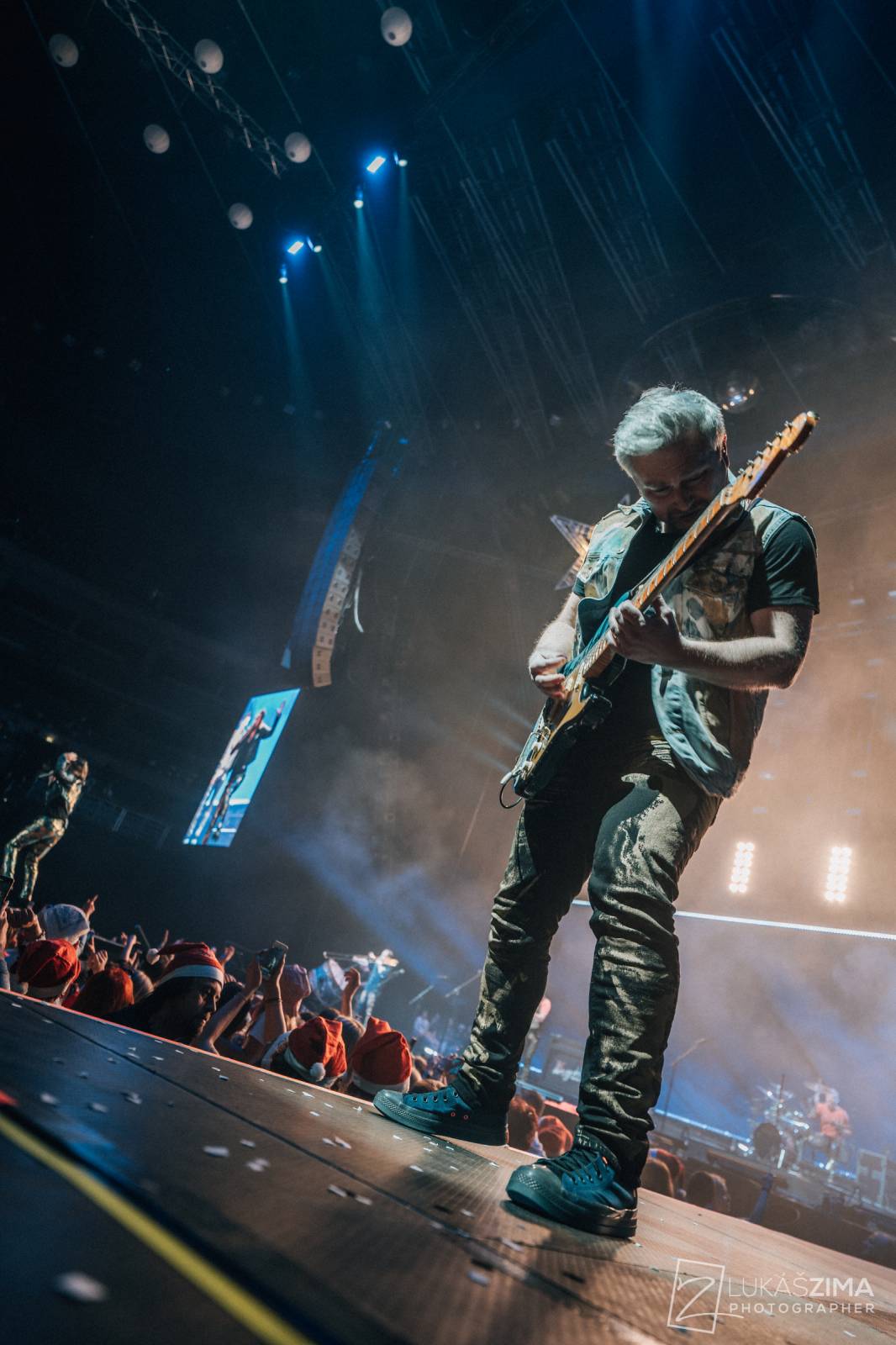 Kryštof si udělali Vánoce v květnu. V O2 areně sněžilo, Richard Krajčo přijel na saních