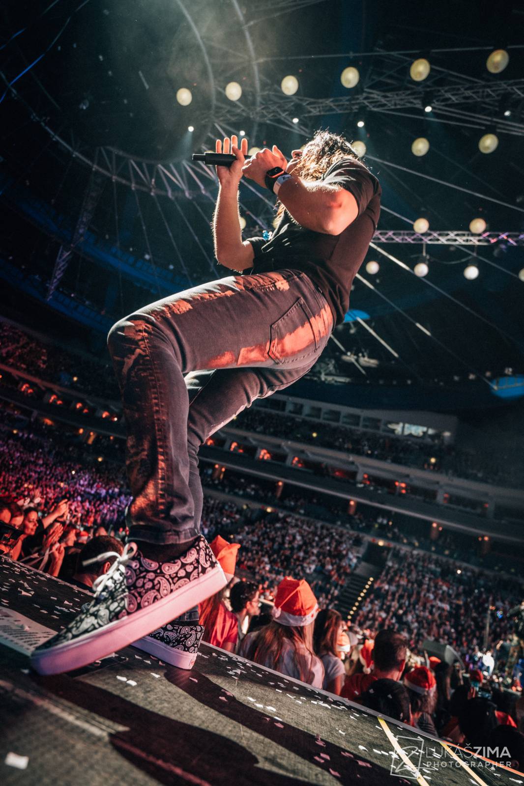 Kryštof si udělali Vánoce v květnu. V O2 areně sněžilo, Richard Krajčo přijel na saních