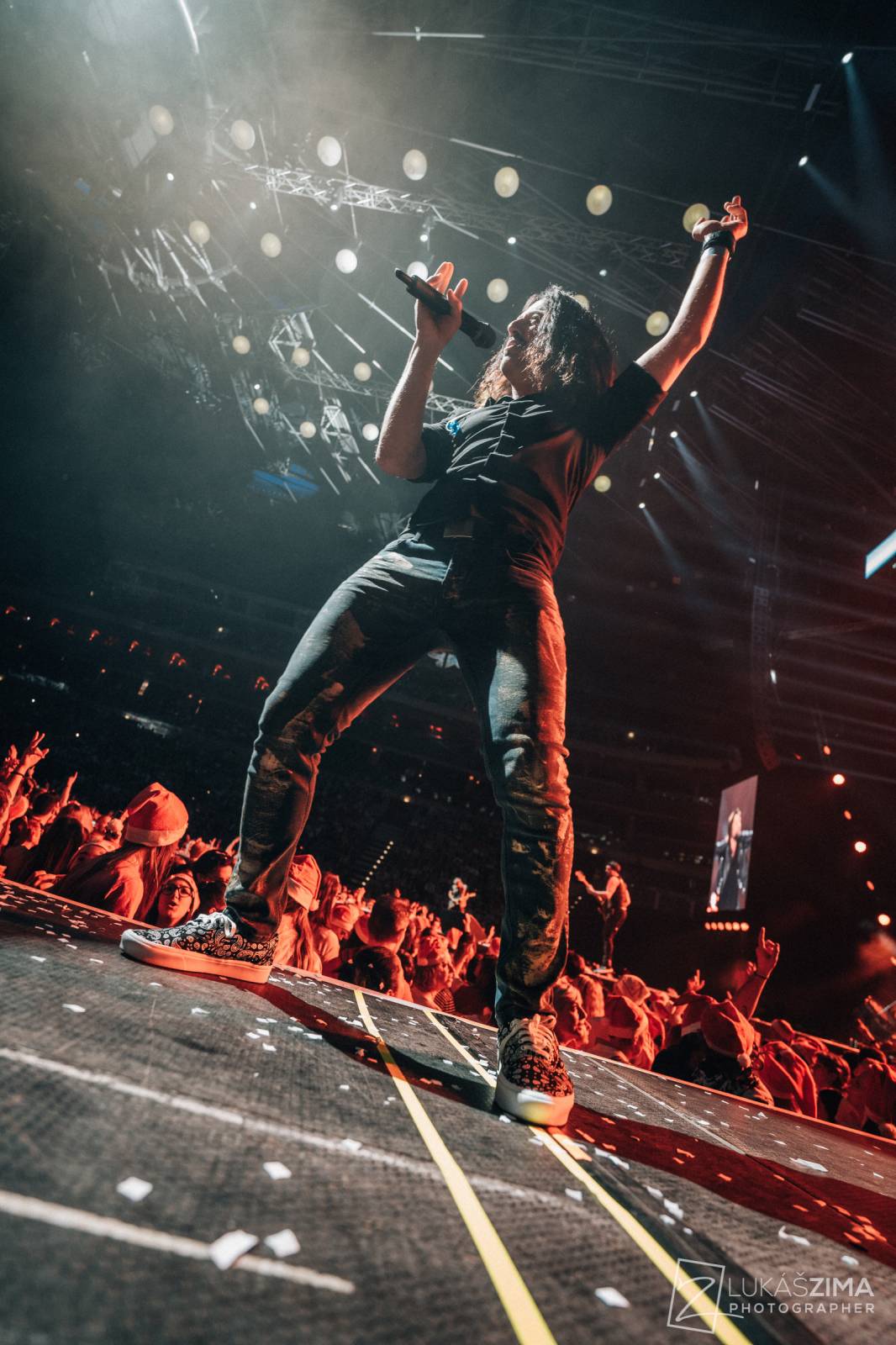 Kryštof si udělali Vánoce v květnu. V O2 areně sněžilo, Richard Krajčo přijel na saních