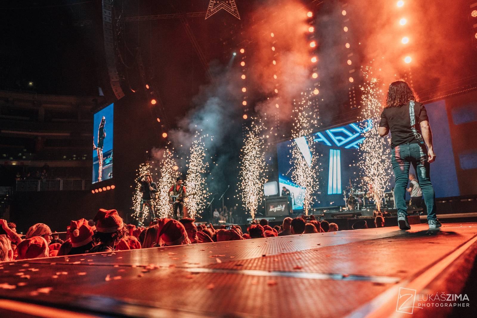 Kryštof si udělali Vánoce v květnu. V O2 areně sněžilo, Richard Krajčo přijel na saních