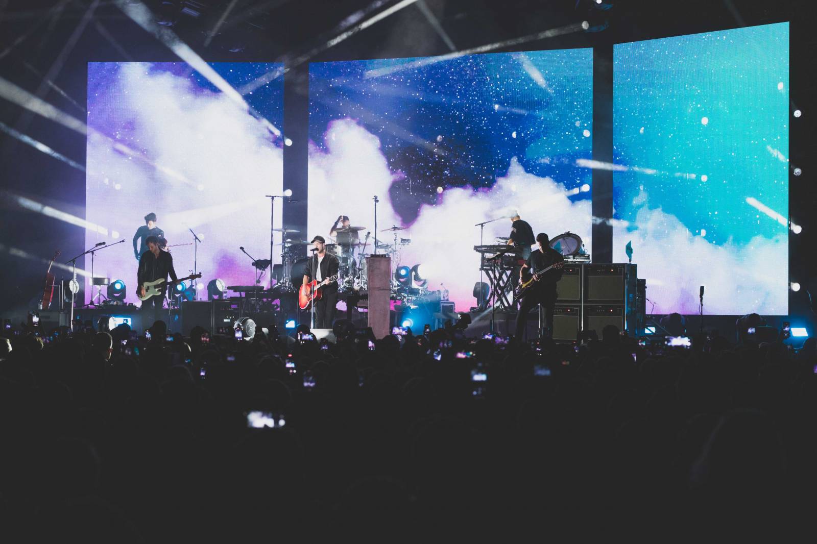 OneRepublic odpálili v Bratislavě svou show, předskakovala jim Jessia