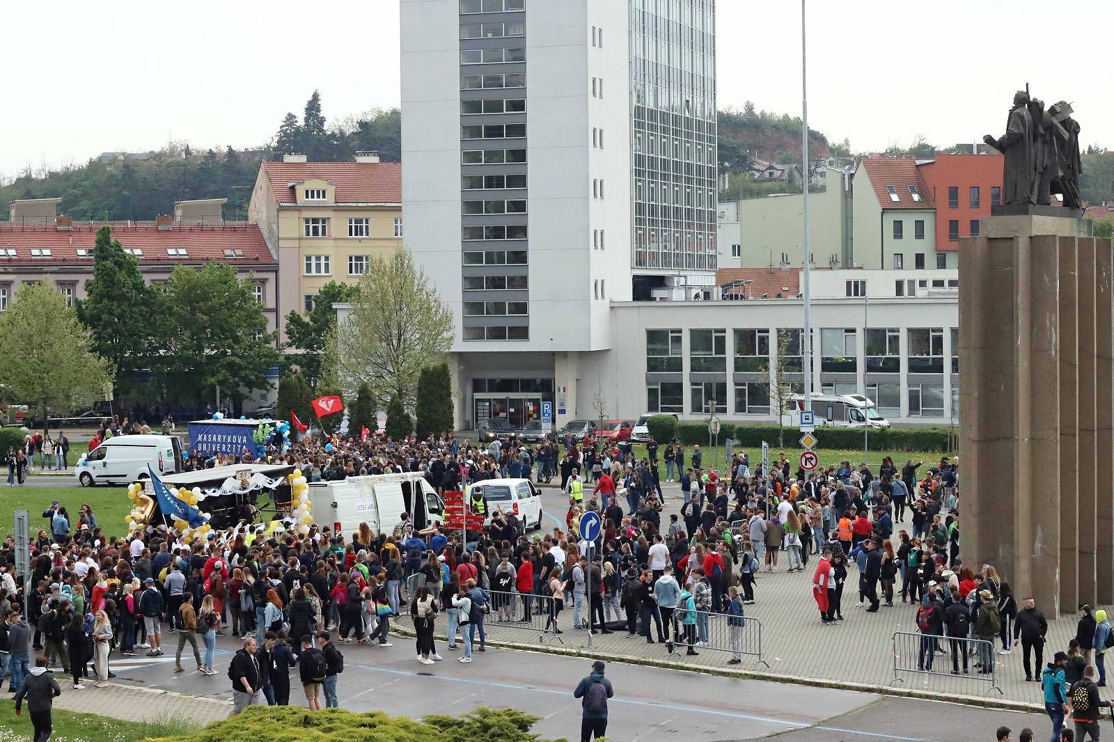 Majáles po třech letech rozburácel Brno, přivezl Kazmu, Mirai i Kapitána Dema