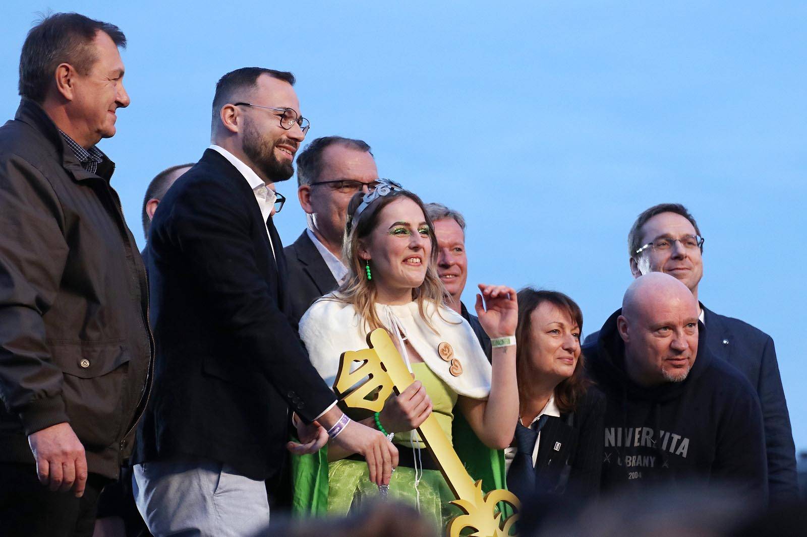 Majáles po třech letech rozburácel Brno, přivezl Kazmu, Mirai i Kapitána Dema