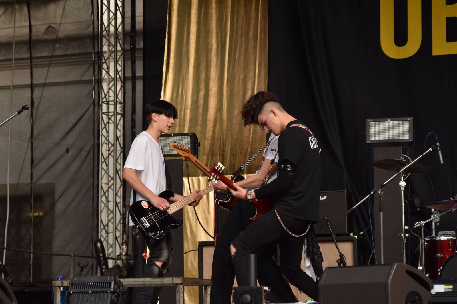 Rybičky 48 v Kutné Hoře rozjeli open air sezónu, klášter se otřásal v základech 