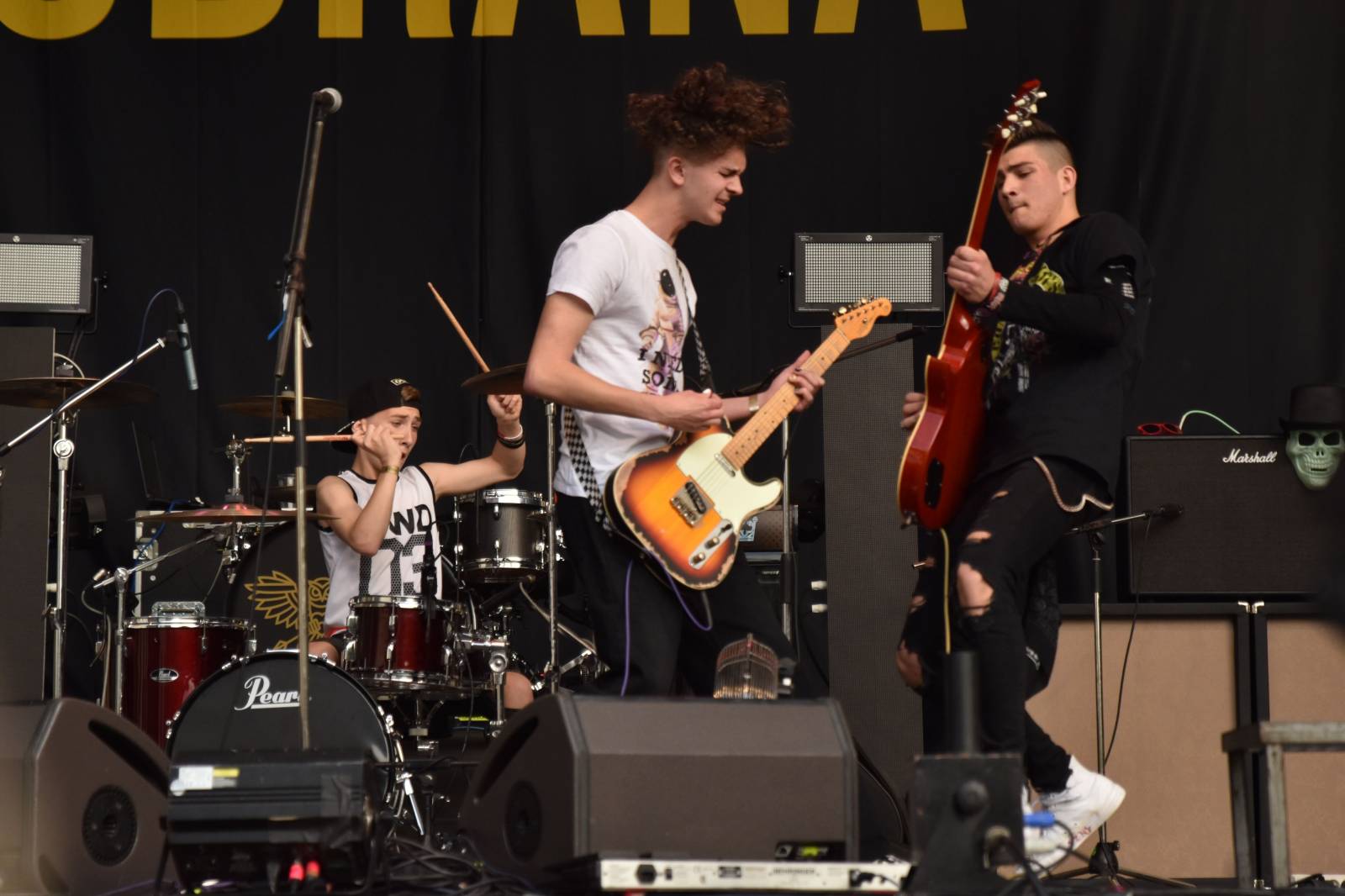 Rybičky 48 v Kutné Hoře rozjeli open air sezónu, klášter se otřásal v základech 