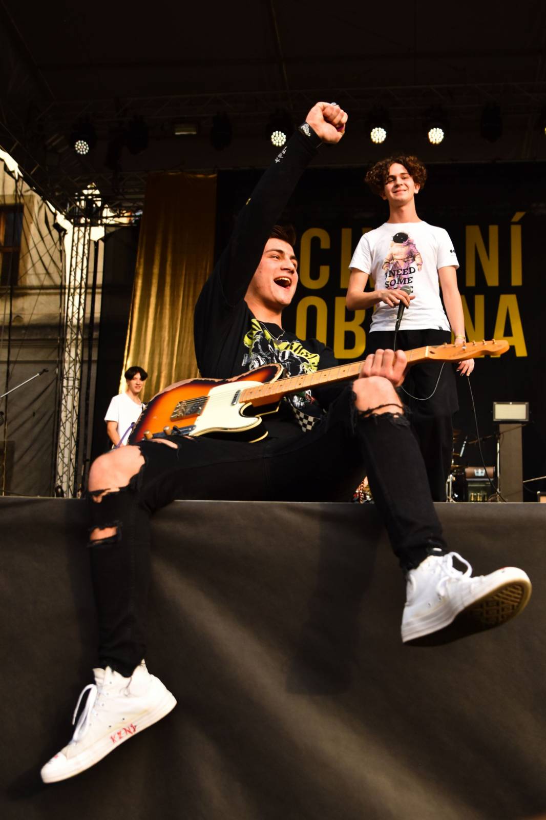 Rybičky 48 v Kutné Hoře rozjeli open air sezónu, klášter se otřásal v základech 