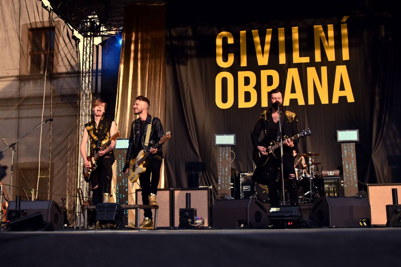 Rybičky 48 v Kutné Hoře rozjeli open air sezónu, klášter se otřásal v základech 