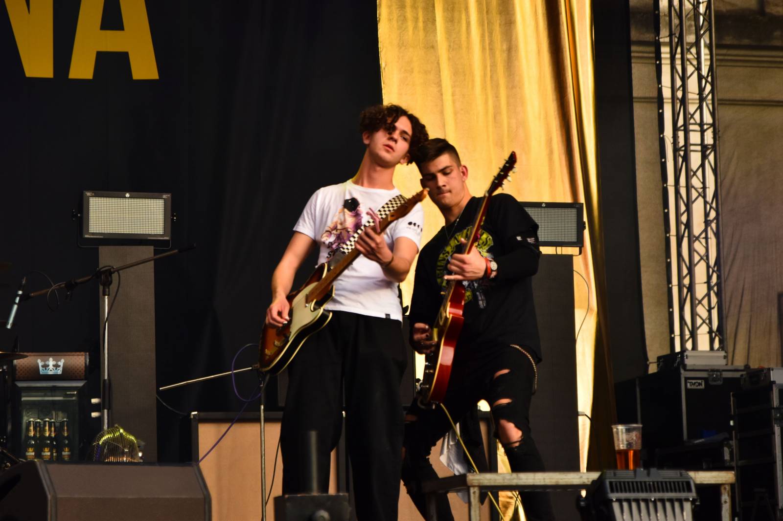 Rybičky 48 v Kutné Hoře rozjeli open air sezónu, klášter se otřásal v základech 