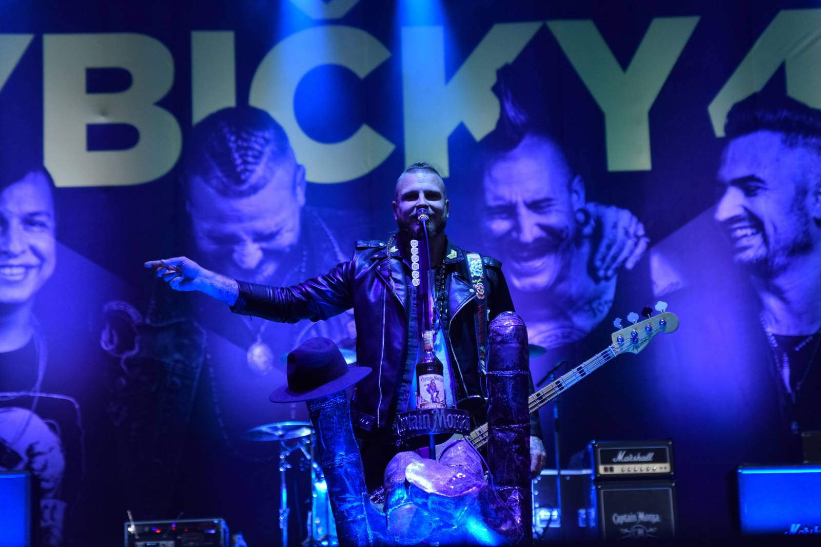 Rybičky 48 v Kutné Hoře rozjeli open air sezónu, klášter se otřásal v základech 