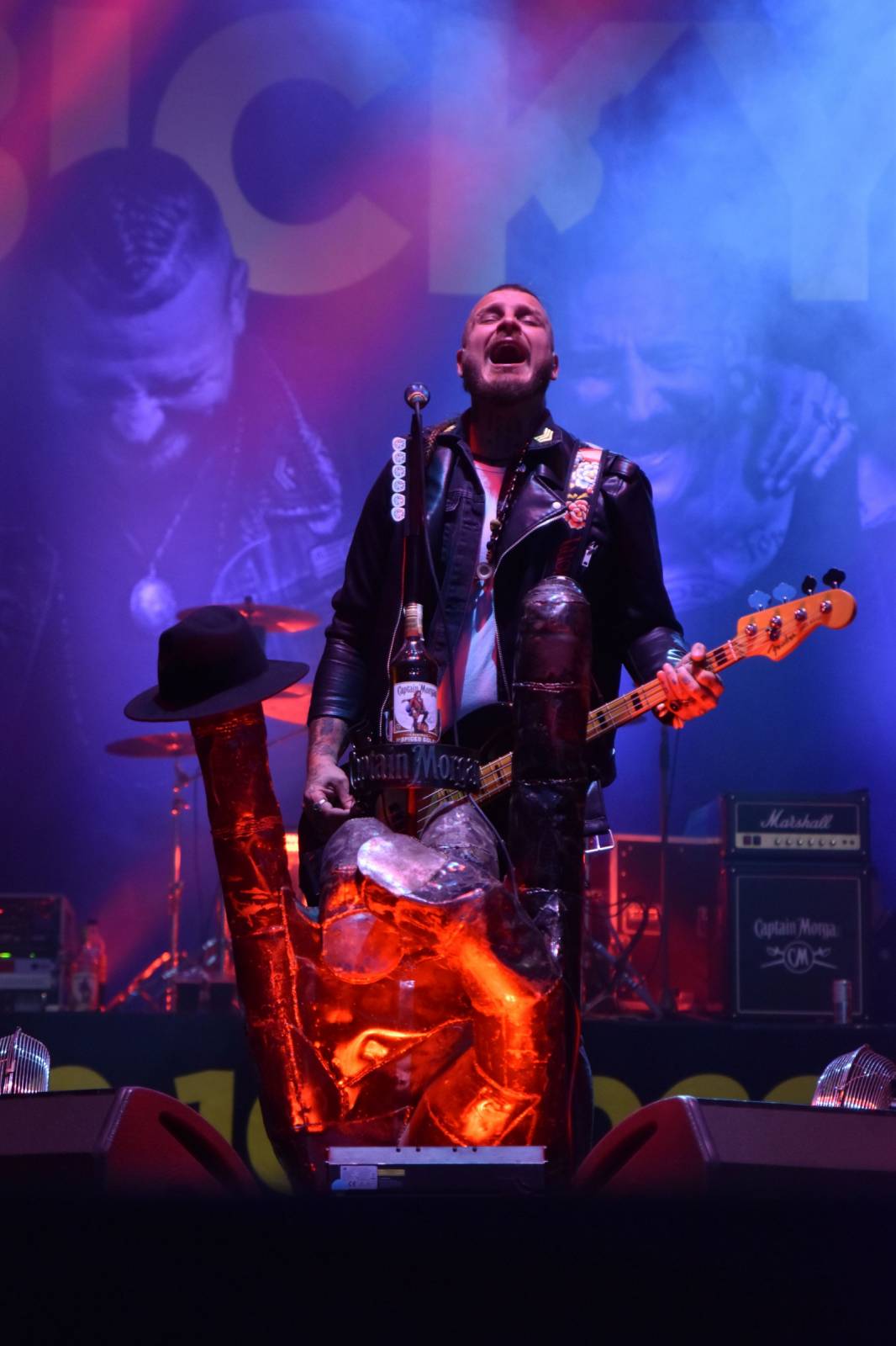 Rybičky 48 v Kutné Hoře rozjeli open air sezónu, klášter se otřásal v základech 