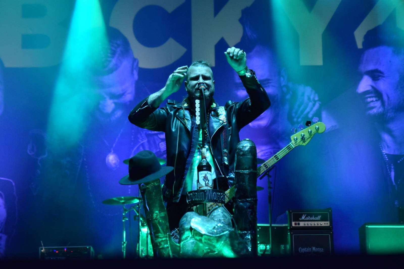 Rybičky 48 v Kutné Hoře rozjeli open air sezónu, klášter se otřásal v základech 