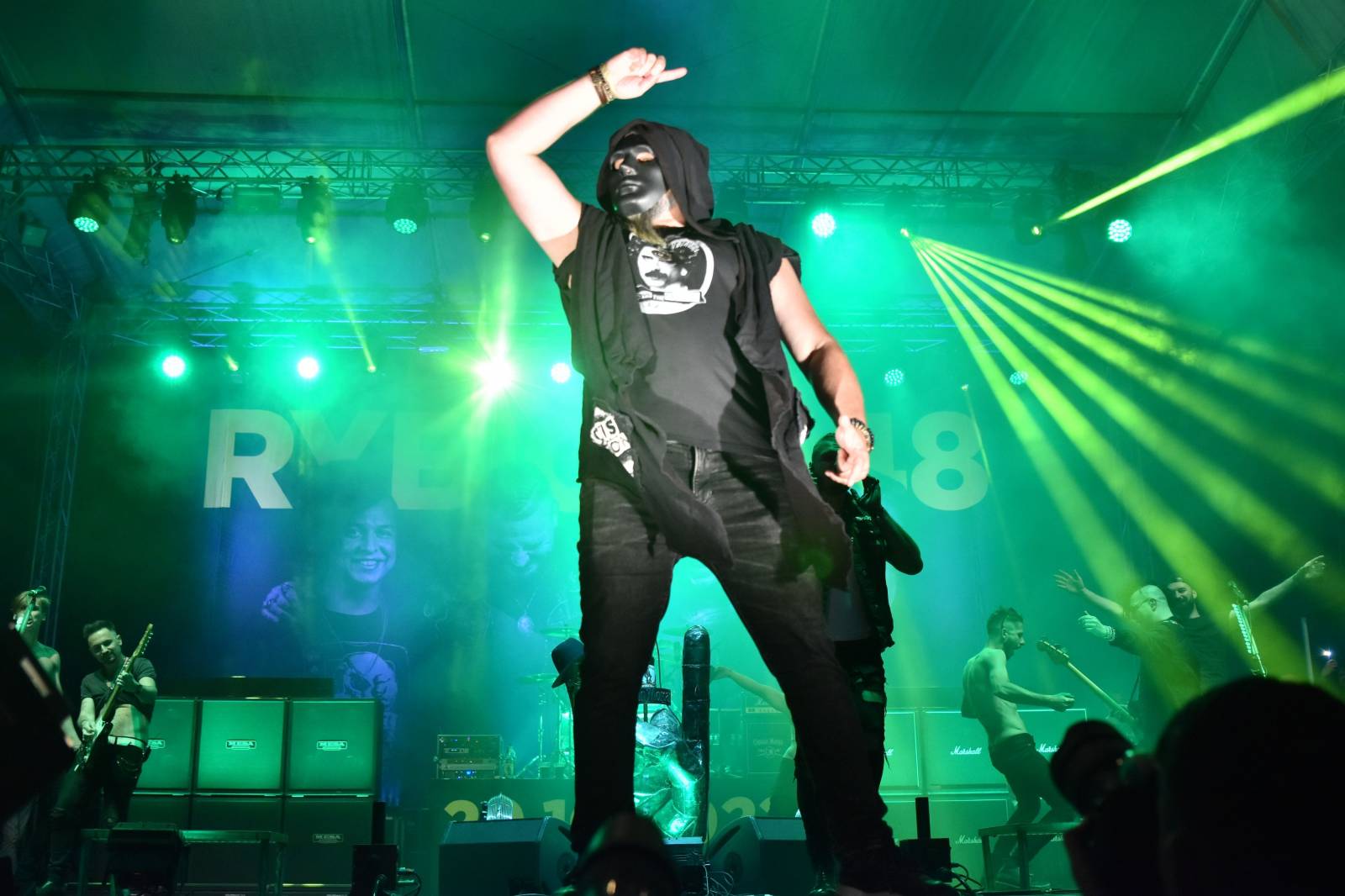 Rybičky 48 v Kutné Hoře rozjeli open air sezónu, klášter se otřásal v základech 