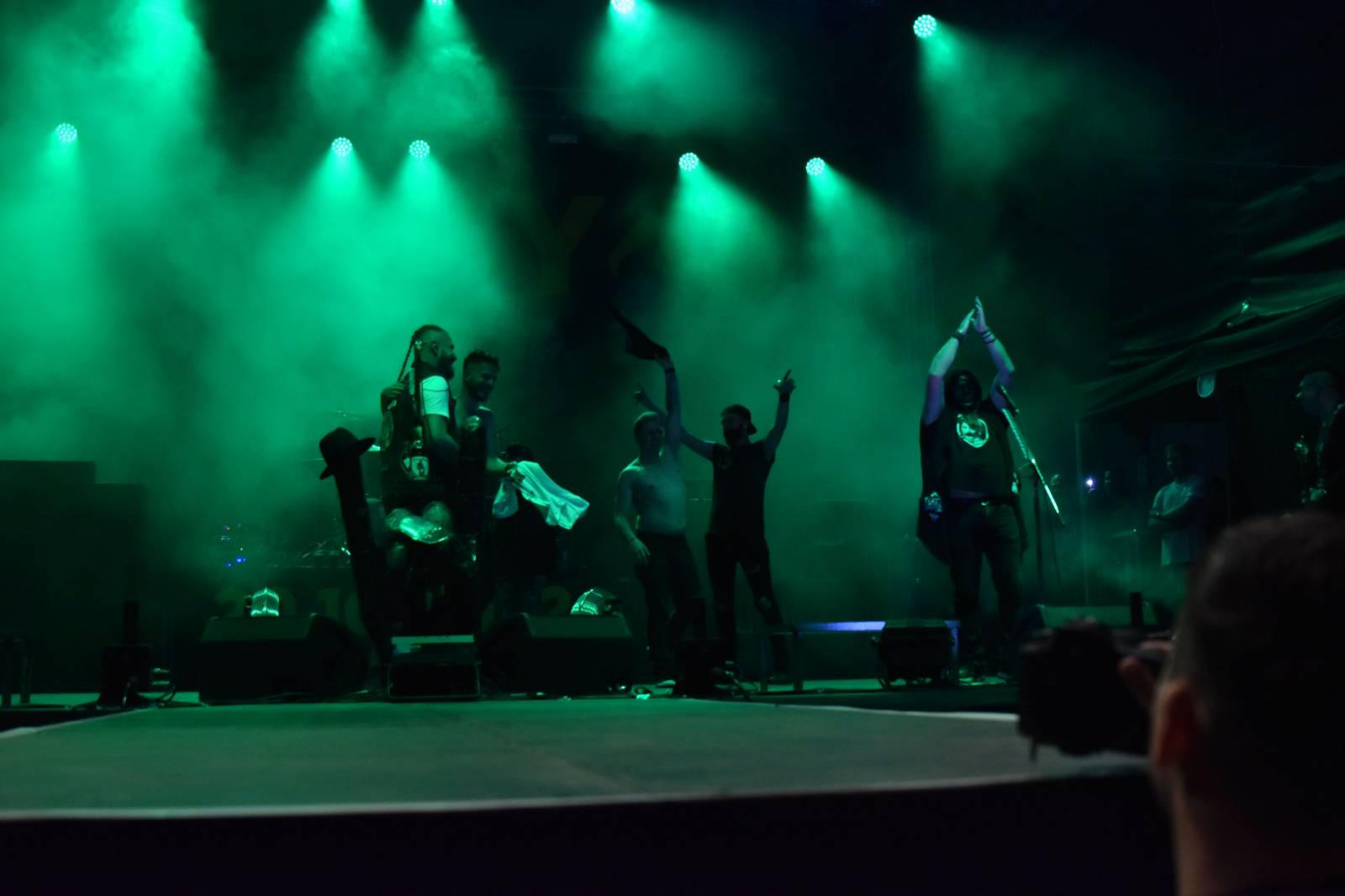 Rybičky 48 v Kutné Hoře rozjeli open air sezónu, klášter se otřásal v základech 