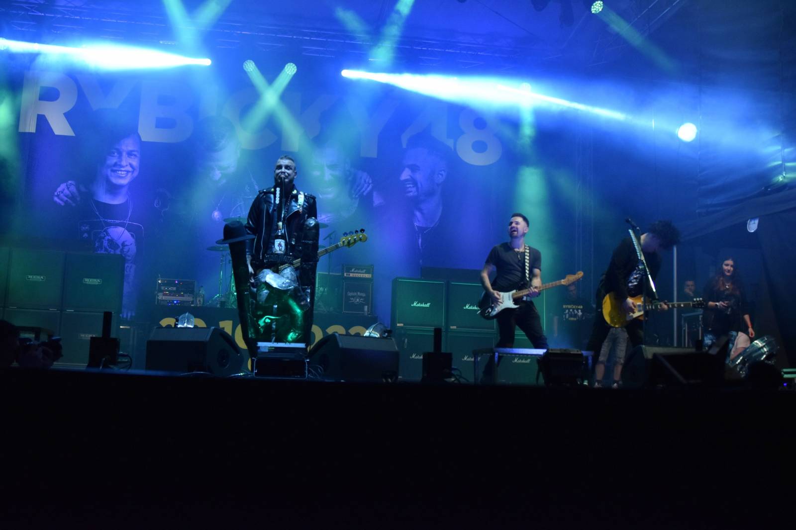 Rybičky 48 v Kutné Hoře rozjeli open air sezónu, klášter se otřásal v základech 