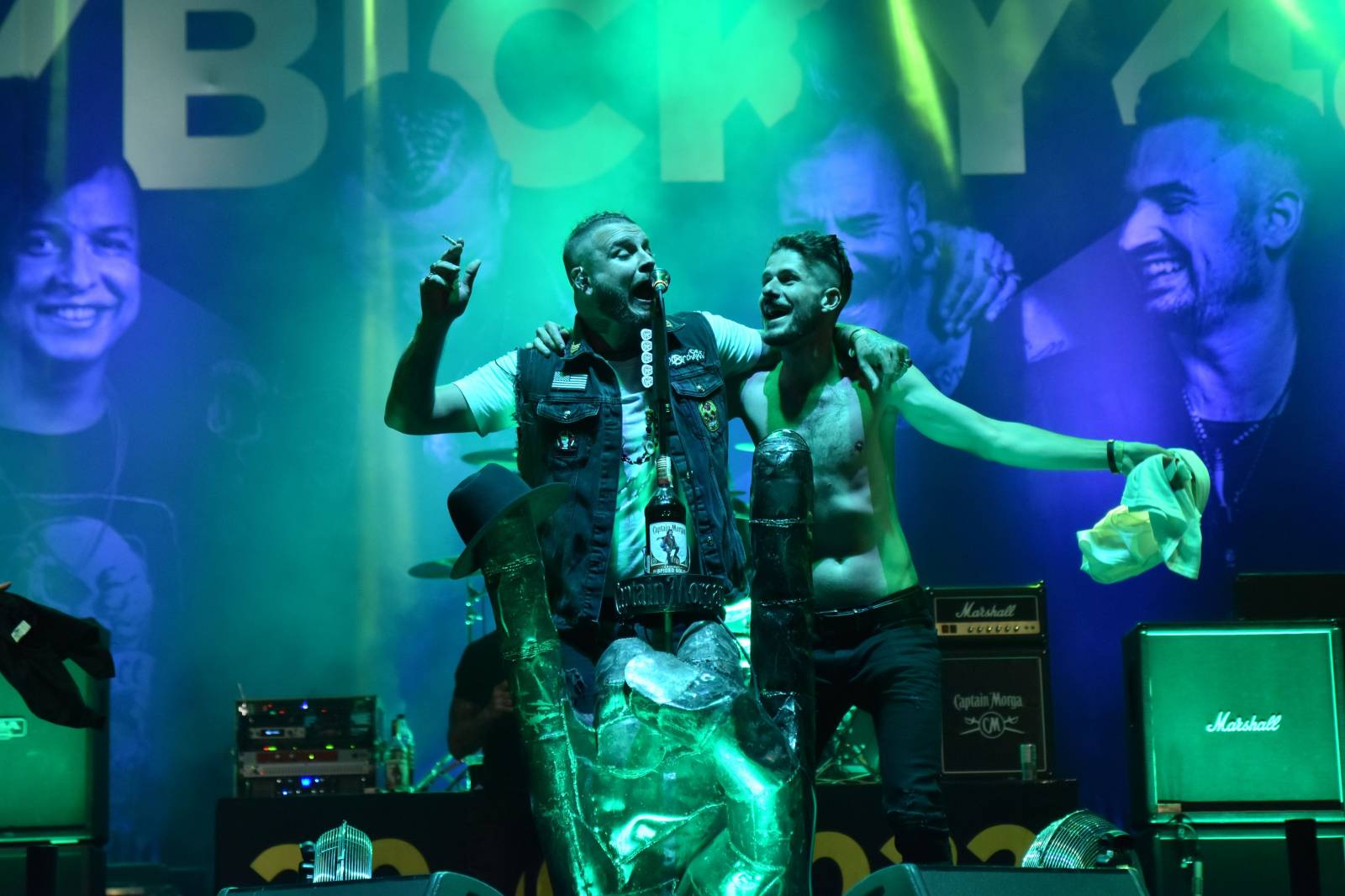 Rybičky 48 v Kutné Hoře rozjeli open air sezónu, klášter se otřásal v základech 