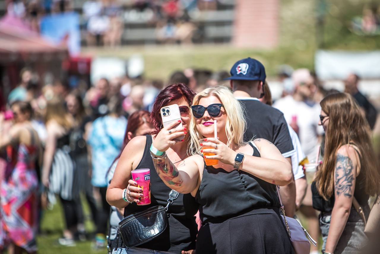 Překvapení Plzeňského Majálesu? King Lost alias Marek Ztracený. Po Benu Cristovaovi létaly podprsenky, vystoupili i Rybičky 48 či Divokej Bill