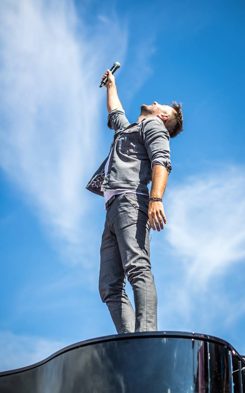 Překvapení Plzeňského Majálesu? King Lost alias Marek Ztracený. Po Benu Cristovaovi létaly podprsenky, vystoupili i Rybičky 48 či Divokej Bill