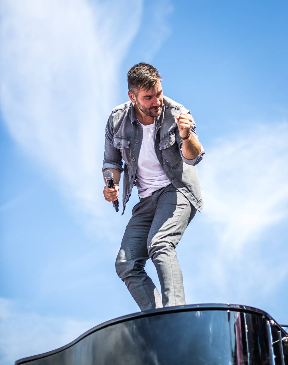 Překvapení Plzeňského Majálesu? King Lost alias Marek Ztracený. Po Benu Cristovaovi létaly podprsenky, vystoupili i Rybičky 48 či Divokej Bill