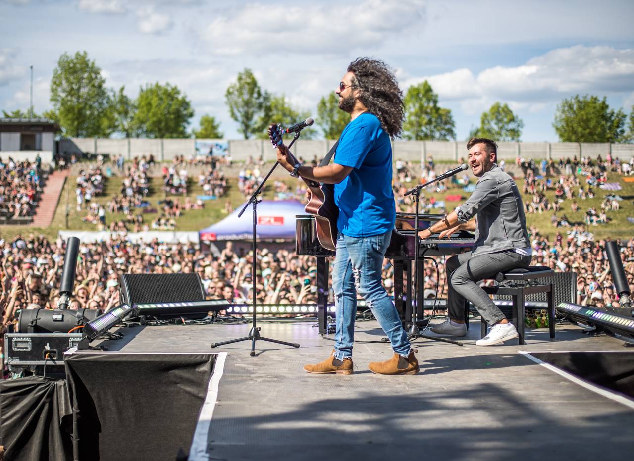 Překvapení Plzeňského Majálesu? King Lost alias Marek Ztracený. Po Benu Cristovaovi létaly podprsenky, vystoupili i Rybičky 48 či Divokej Bill