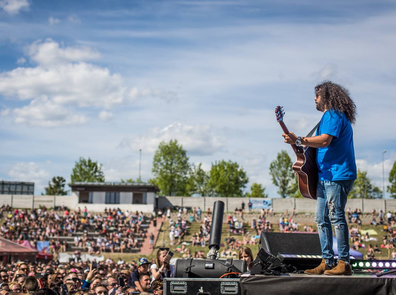 Překvapení Plzeňského Majálesu? King Lost alias Marek Ztracený. Po Benu Cristovaovi létaly podprsenky, vystoupili i Rybičky 48 či Divokej Bill